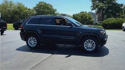 2021 Jeep Grand Cherokee Laredo X 4x4