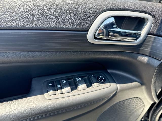 2021 Jeep Grand Cherokee Laredo X 4x4