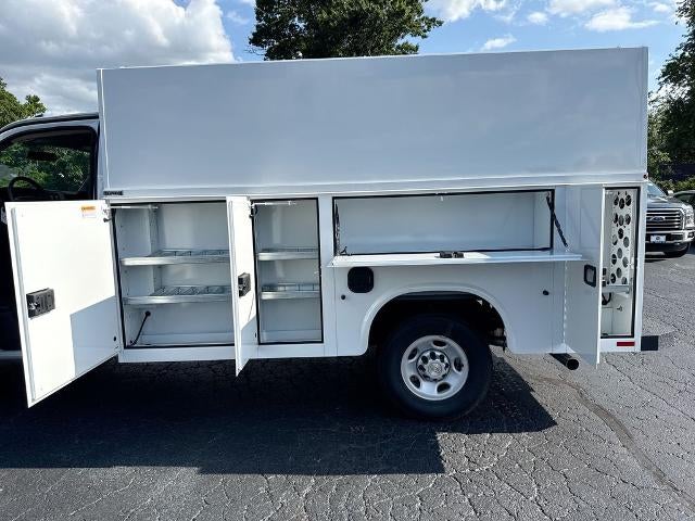 2026 Chevrolet Express Cutaway 3500 3500 Van 139"