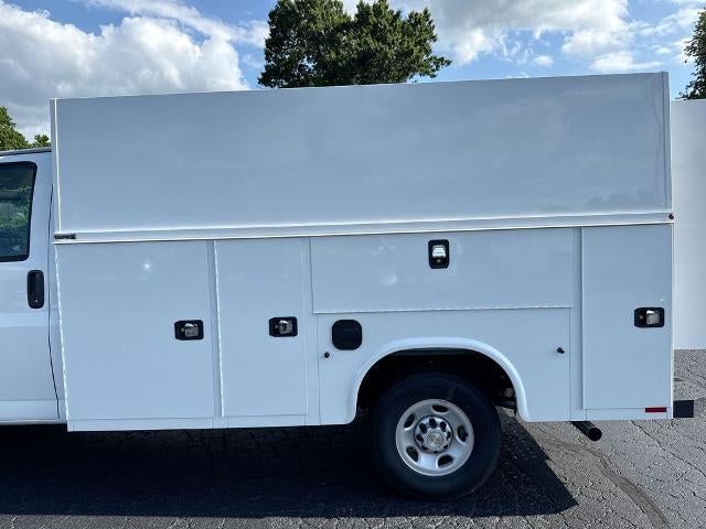 2026 Chevrolet Express Cutaway 3500 3500 Van 139"