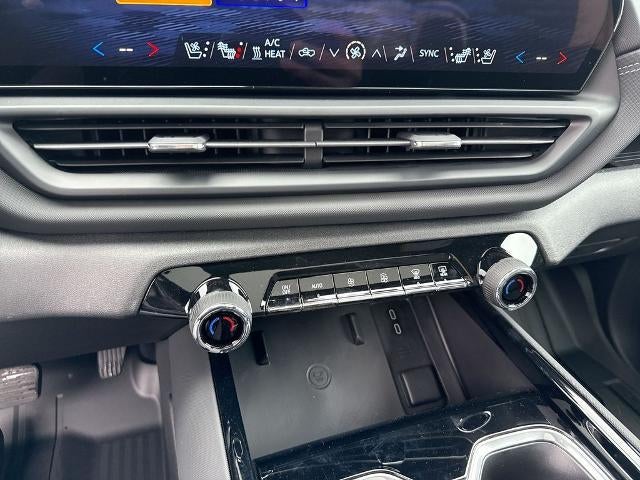 2026 Chevrolet Silverado EV e4WD Crew Cab Max Range LT