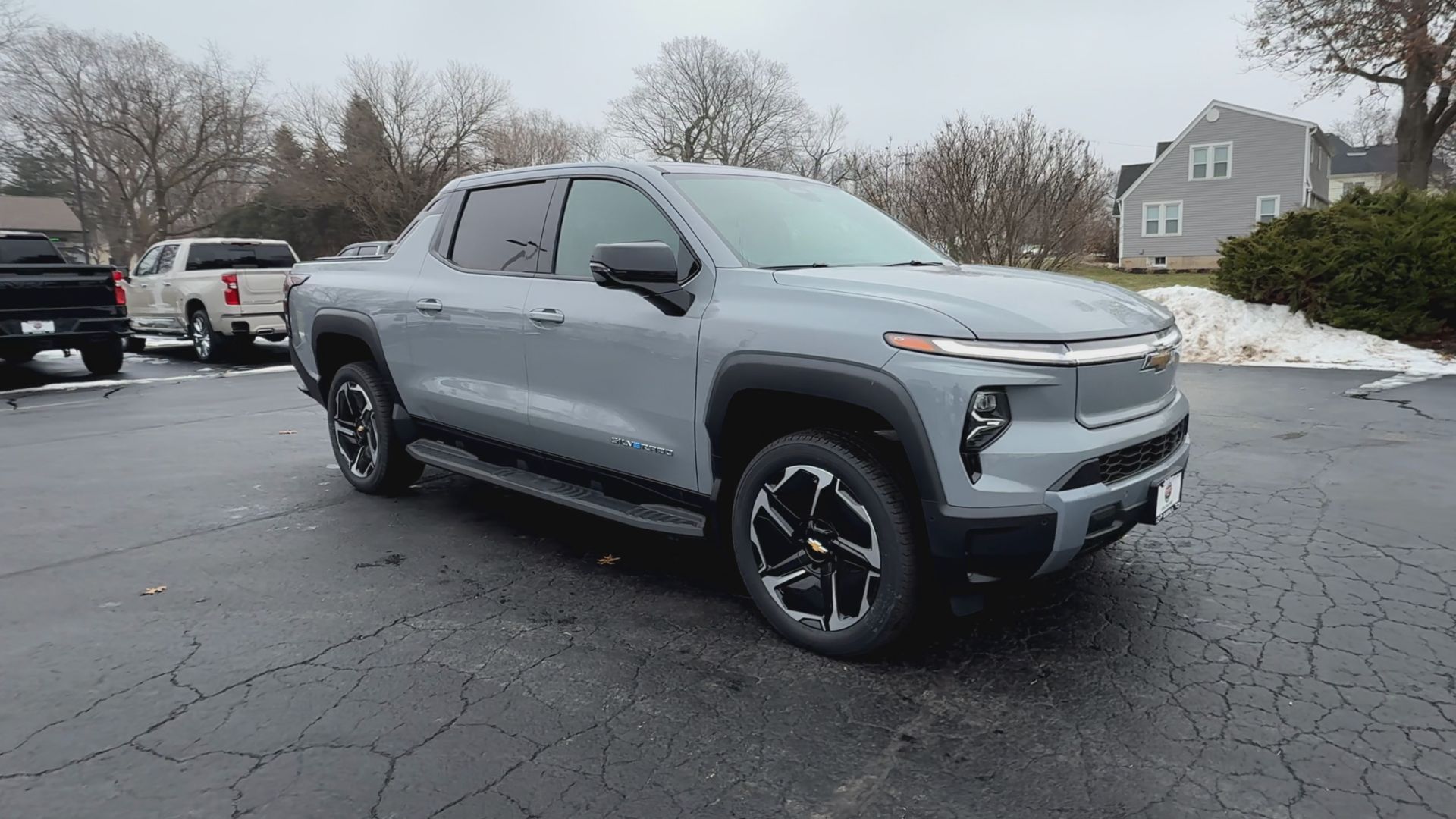 2026 Chevrolet Silverado EV e4WD Crew Cab Max Range LT