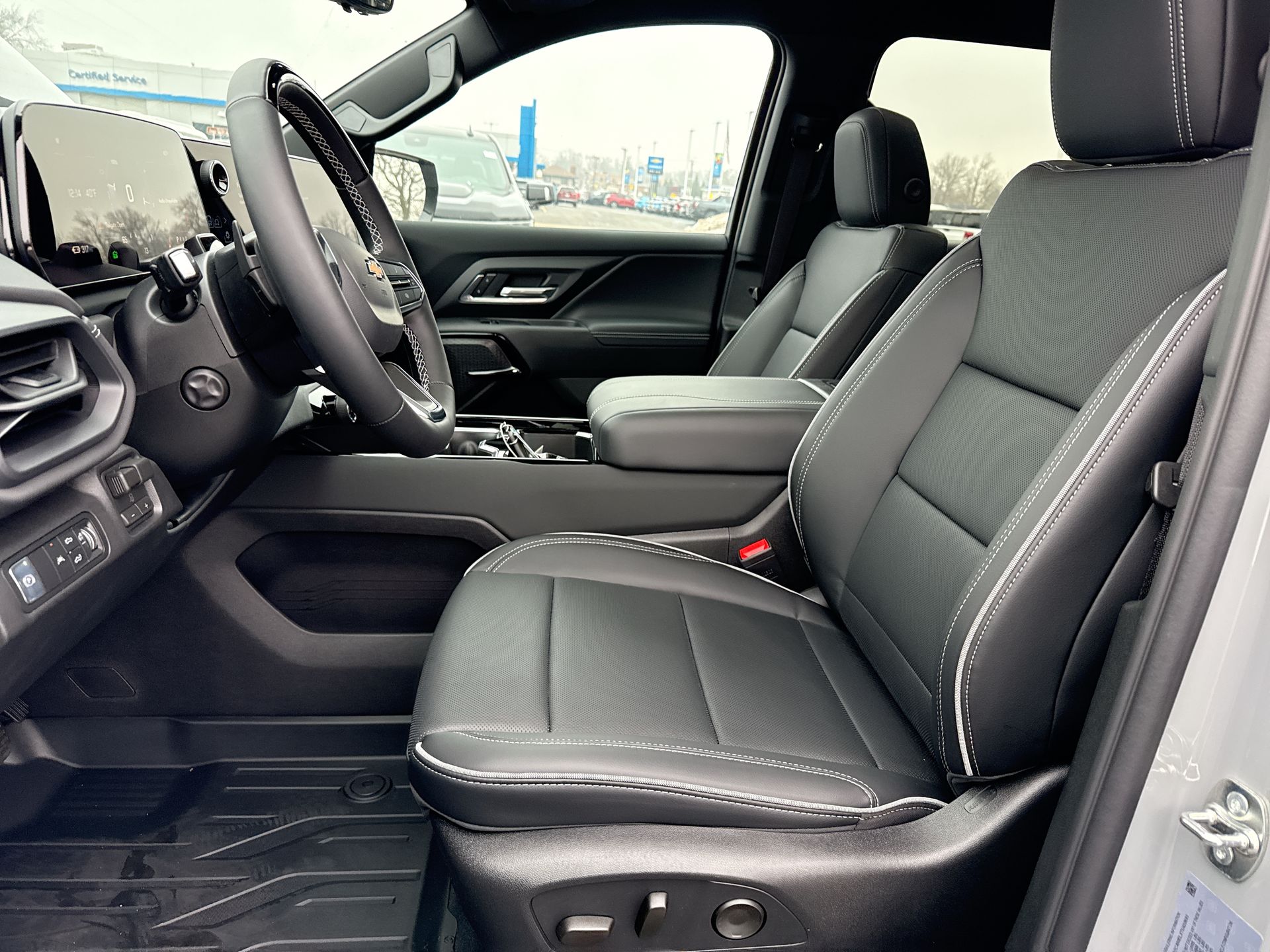 2026 Chevrolet Silverado EV e4WD Crew Cab Max Range LT