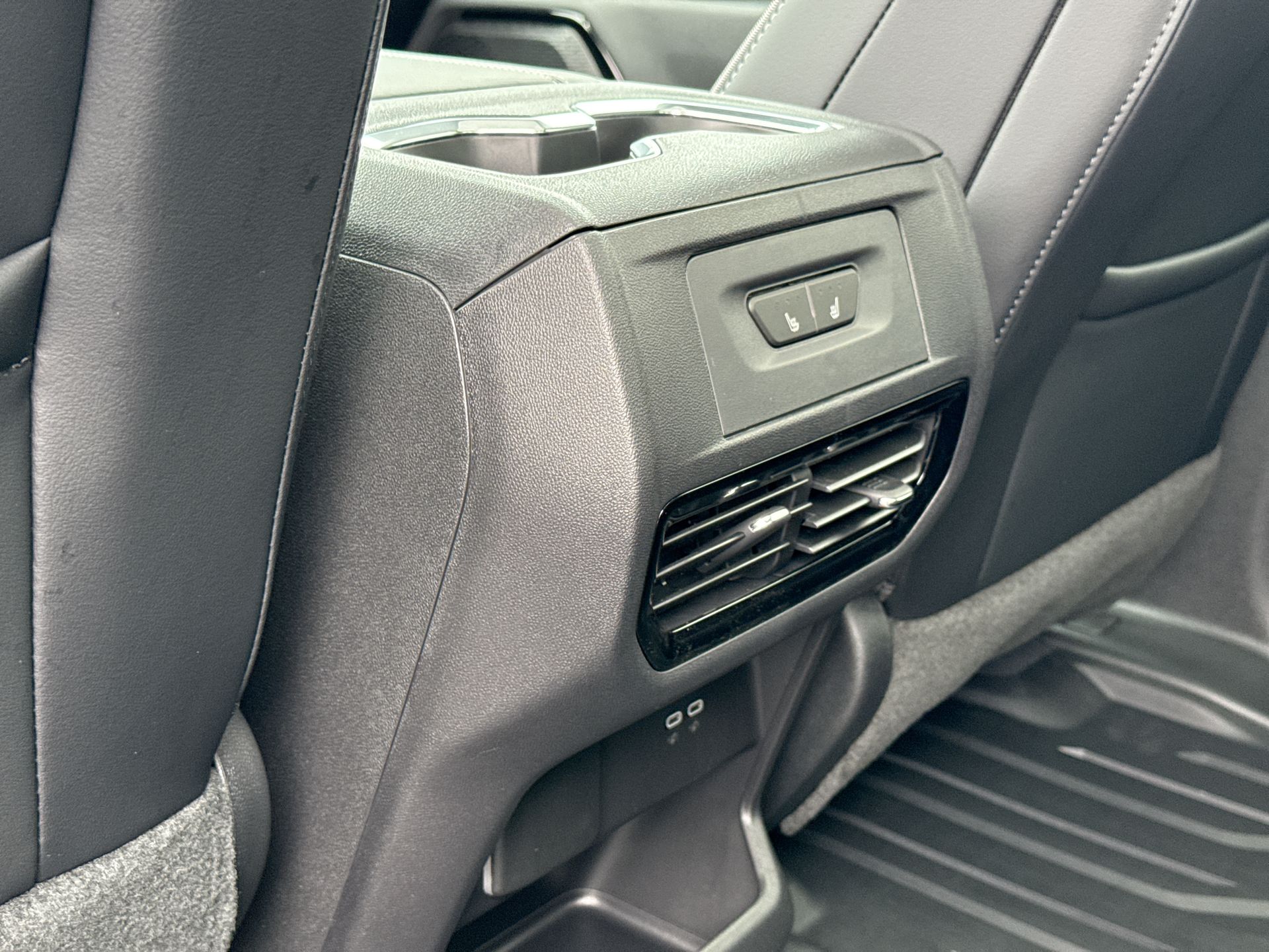 2026 Chevrolet Silverado EV e4WD Crew Cab Max Range LT