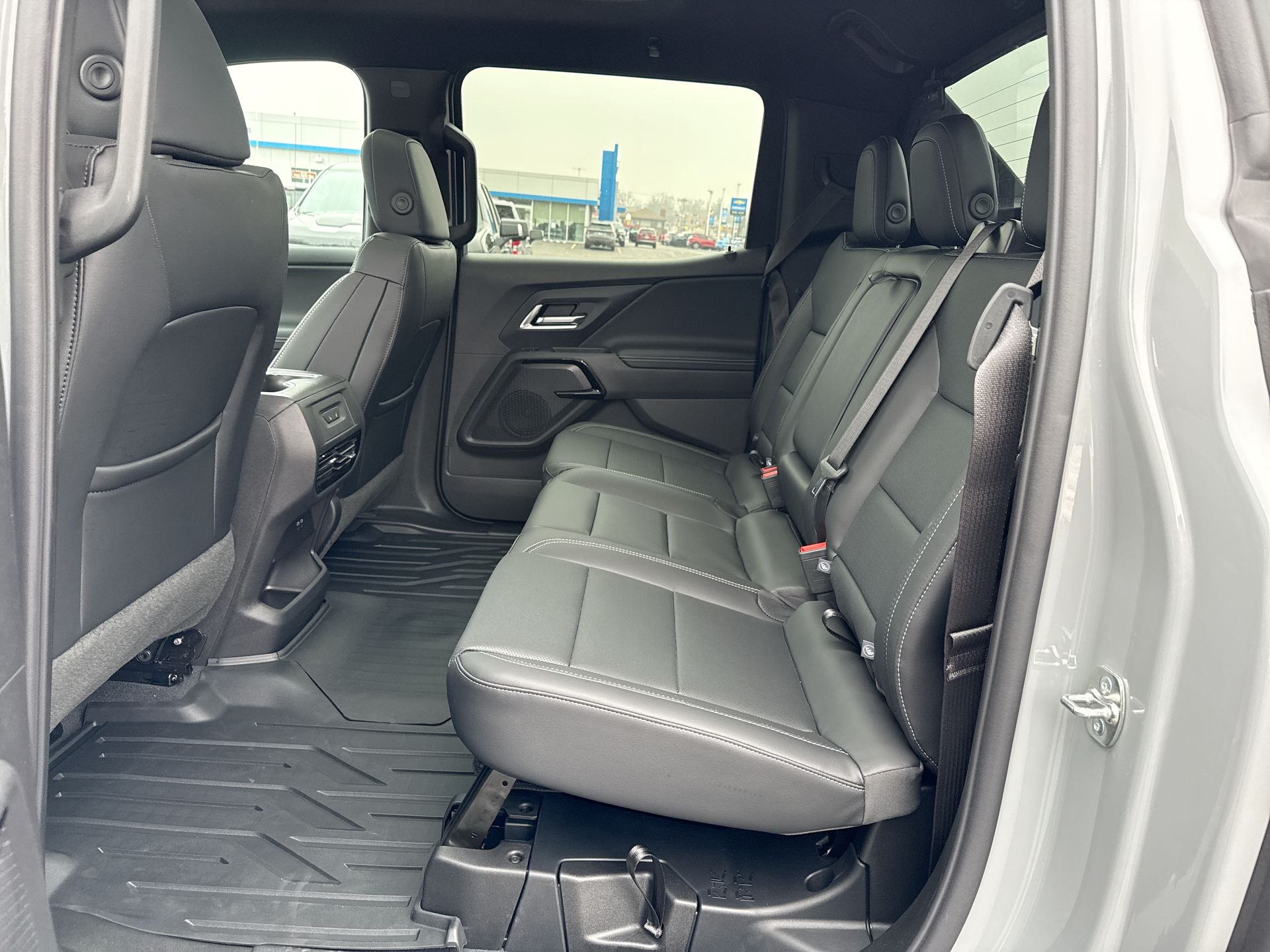 2026 Chevrolet Silverado EV e4WD Crew Cab Max Range LT