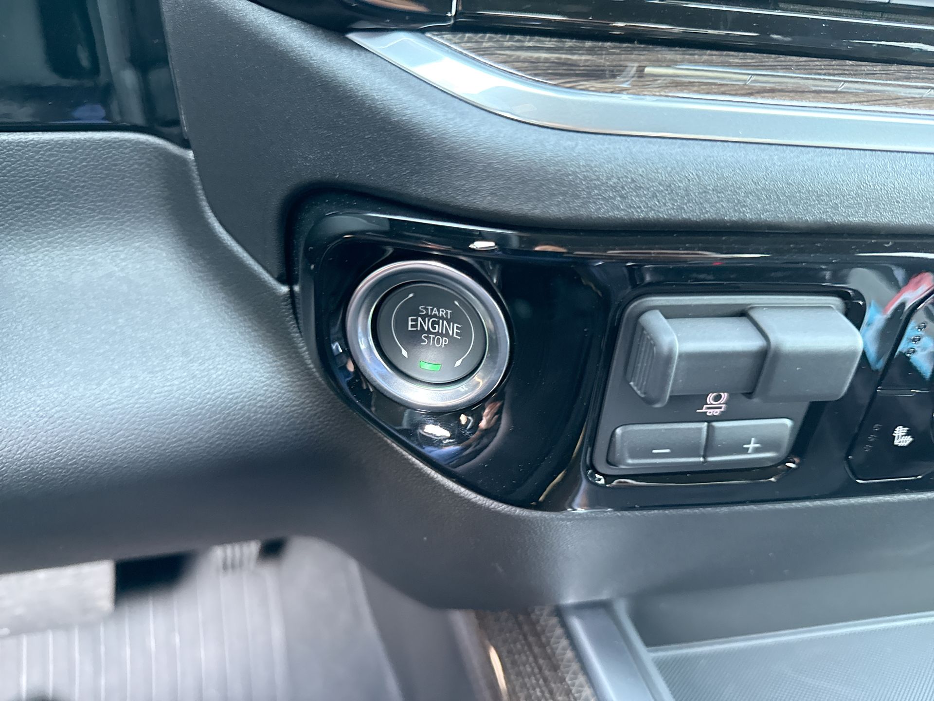 2026 Chevrolet Silverado 1500 Double Cab Standard Box 4-Wheel Drive LT 1LT