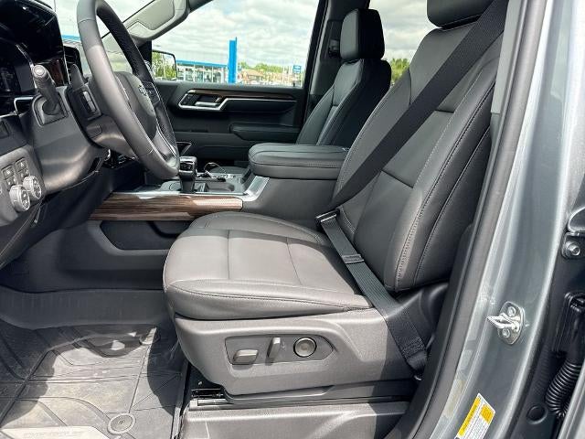 2026 Chevrolet Silverado 1500 Crew Cab Short Box 4-Wheel Drive RST