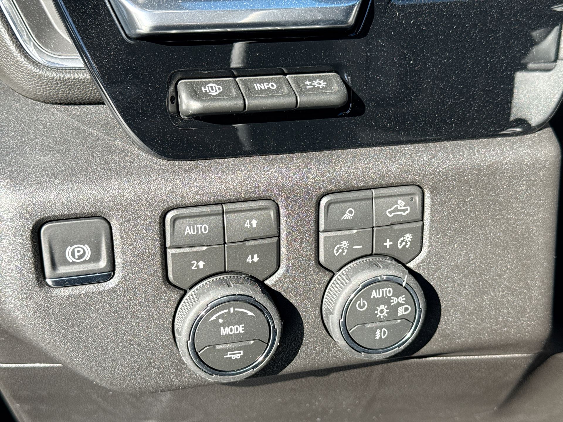 2026 Chevrolet Silverado 1500 Crew Cab Standard Box 4-Wheel Drive LTZ