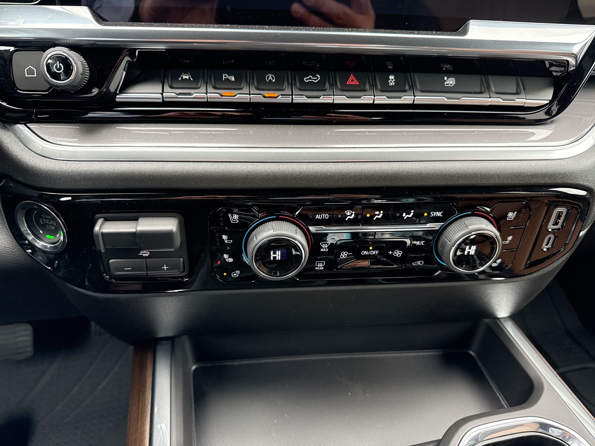 2026 Chevrolet Silverado 1500 Crew Cab Short Box 4-Wheel Drive High Country