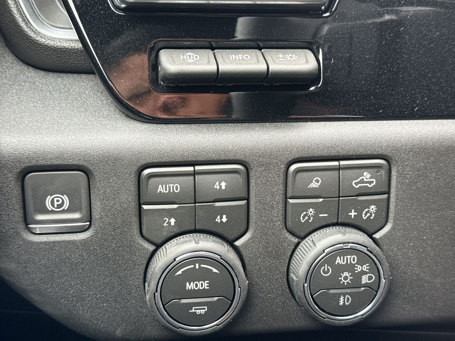 2026 Chevrolet Silverado 1500 Crew Cab Short Box 4-Wheel Drive High Country