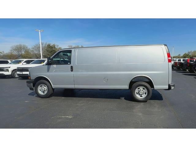 2026 Chevrolet Express Cargo 2500 Extended Wheelbase Rear-Wheel Drive