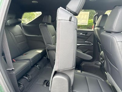 2027 Chevrolet Traverse LT w/2LT