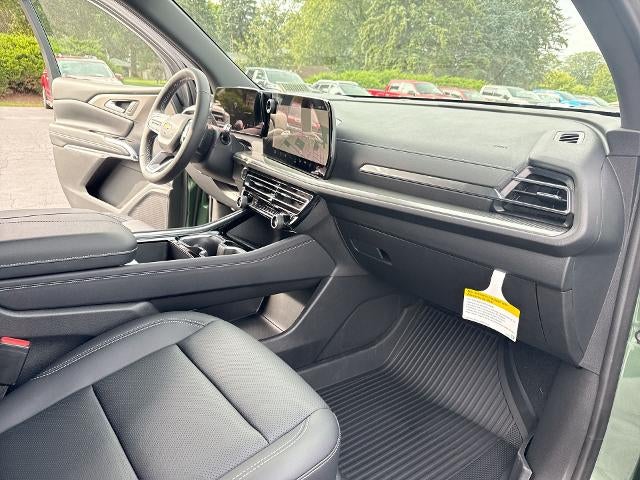 2027 Chevrolet Traverse LT w/2LT