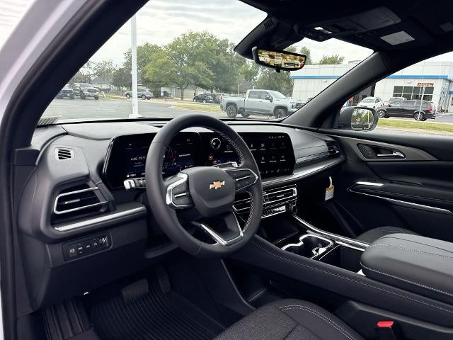 2027 Chevrolet Traverse LT w/2LT