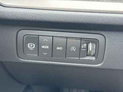 2027 Chevrolet Traverse LT w/2LT
