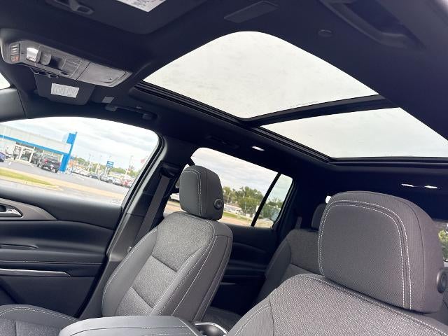 2027 Chevrolet Traverse LT w/2LT
