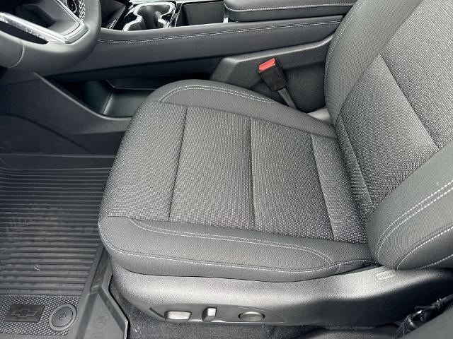 2027 Chevrolet Traverse LT w/2LT