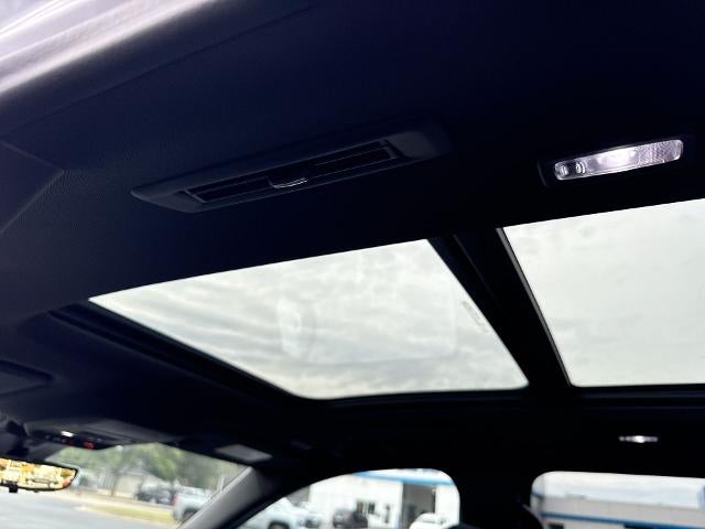 2027 Chevrolet Traverse LT w/2LT