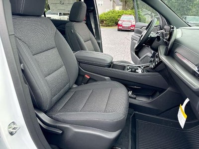 2027 Chevrolet Traverse LT w/2LT