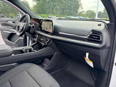 2027 Chevrolet Traverse LT w/2LT