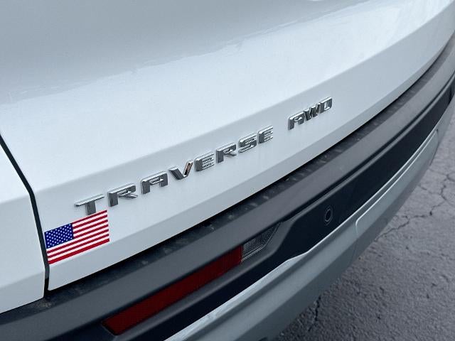 2027 Chevrolet Traverse LT w/2LT