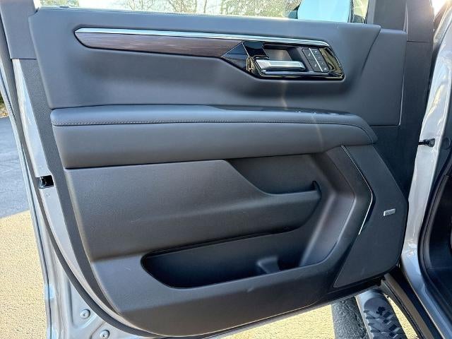 2026 Chevrolet Suburban 4WD Z71