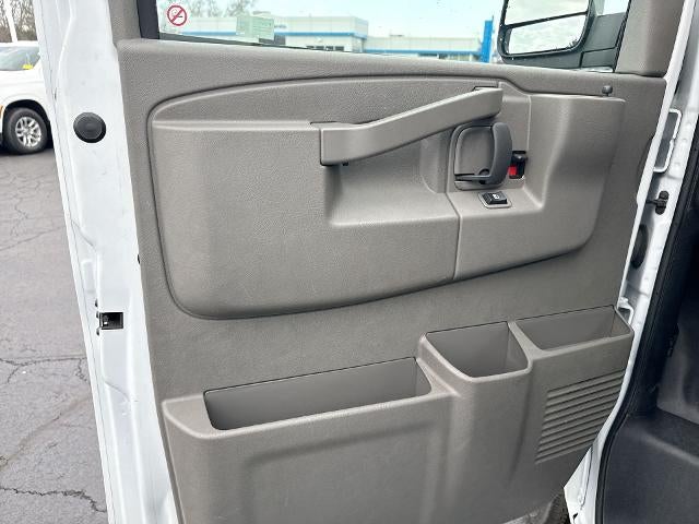 2024 GMC Savana Cargo 2500 Base
