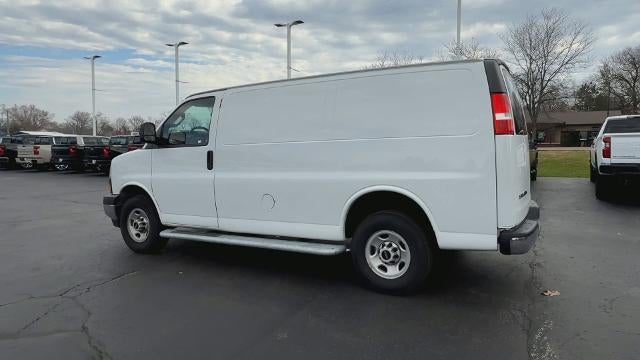2024 GMC Savana Cargo 2500 Base