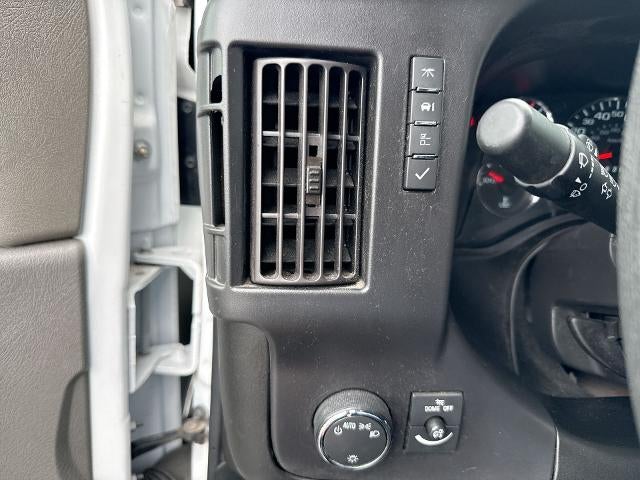 2024 GMC Savana Cargo 2500 Base