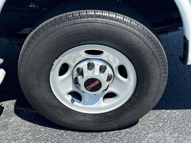 2024 GMC Savana Cargo 2500 Base