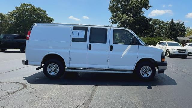 2024 GMC Savana Cargo 2500 Base