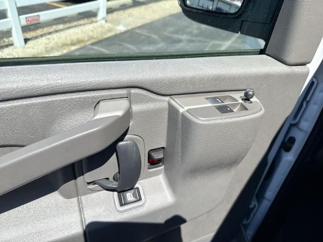 2024 GMC Savana Cargo 2500 Base