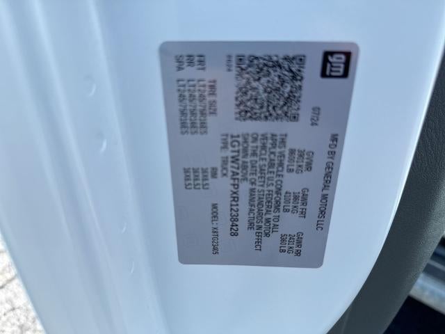 2024 GMC Savana Cargo 2500 Base