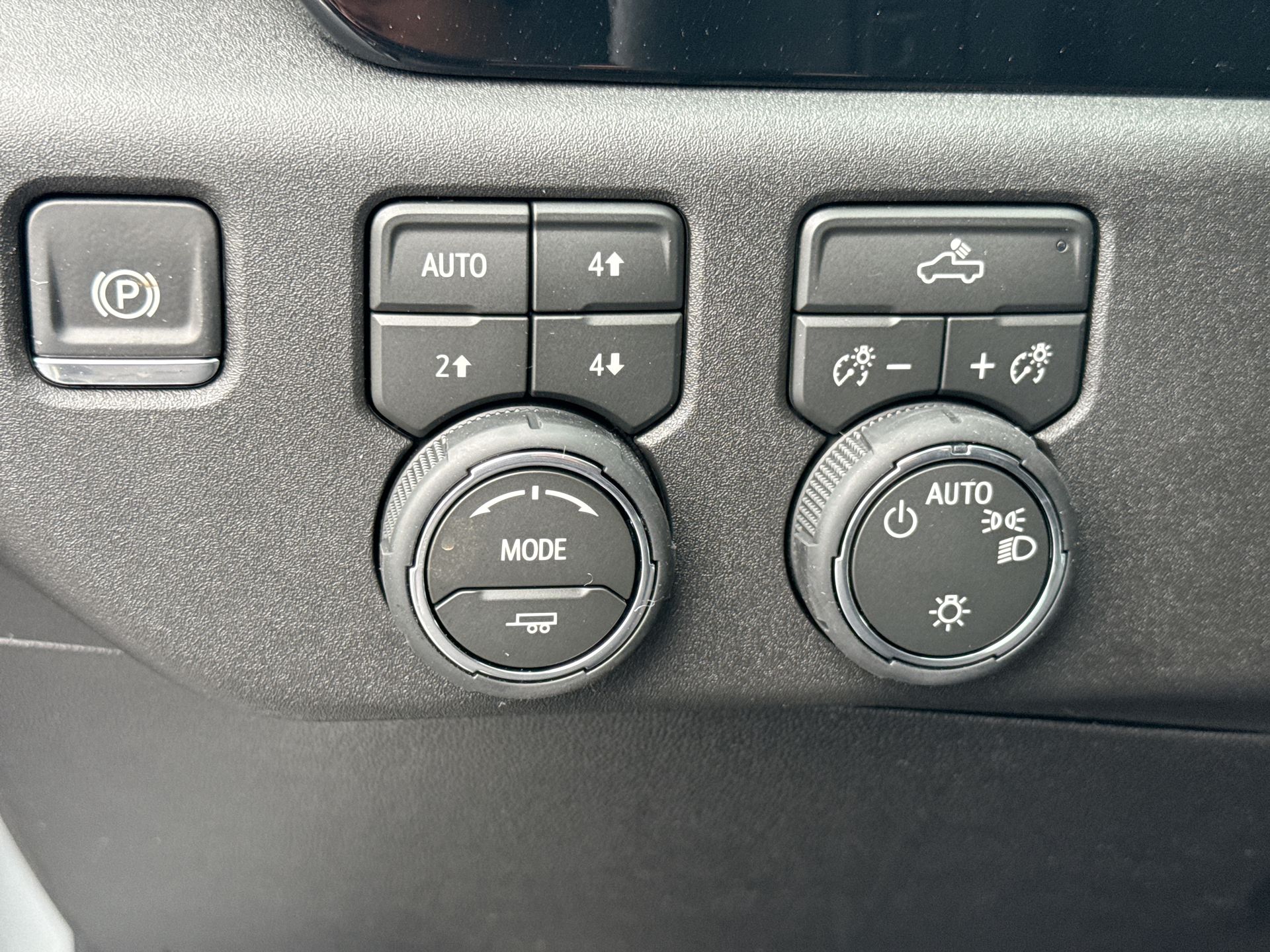 2026 Chevrolet Silverado 1500 Crew Cab Short Box 4-Wheel Drive LT 1LT