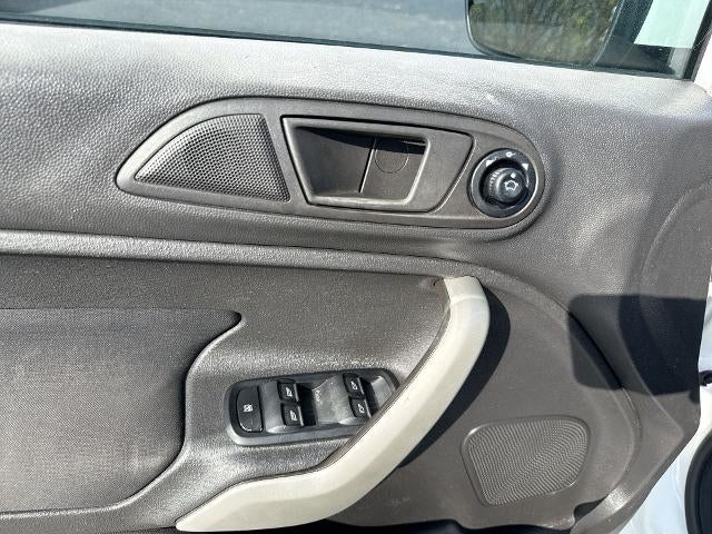 2013 Ford Fiesta SE
