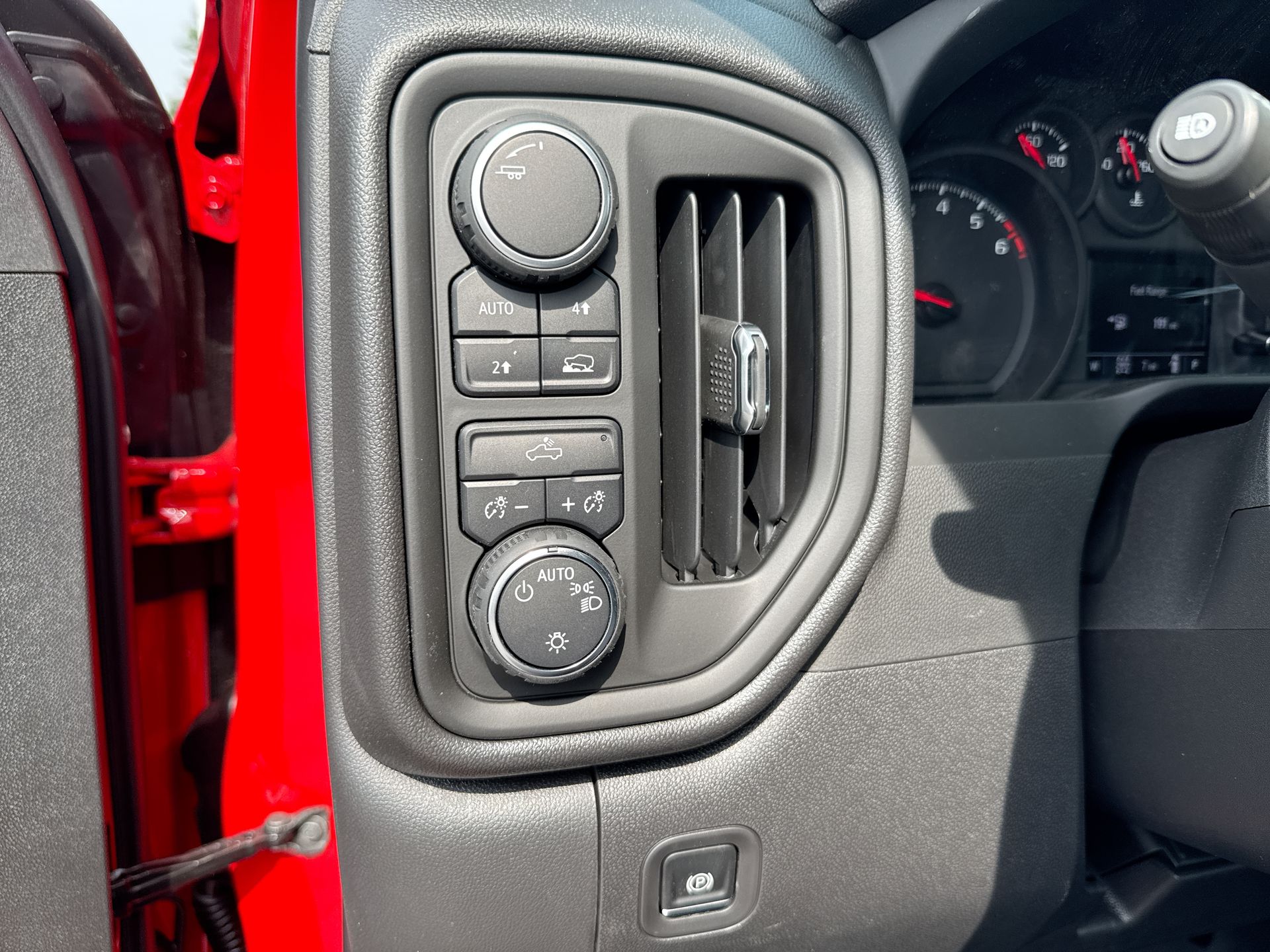 2025 Chevrolet Silverado 1500 Crew Cab Short Box 4-Wheel Drive Custom