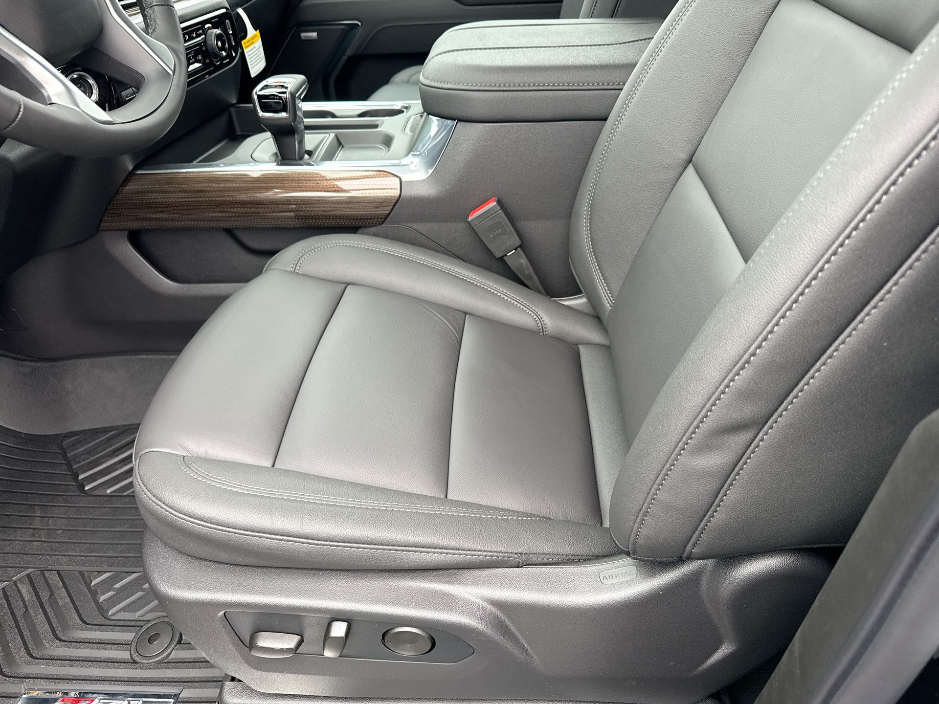 2026 Chevrolet Silverado 1500 Crew Cab Short Box 4-Wheel Drive LT Trail Boss