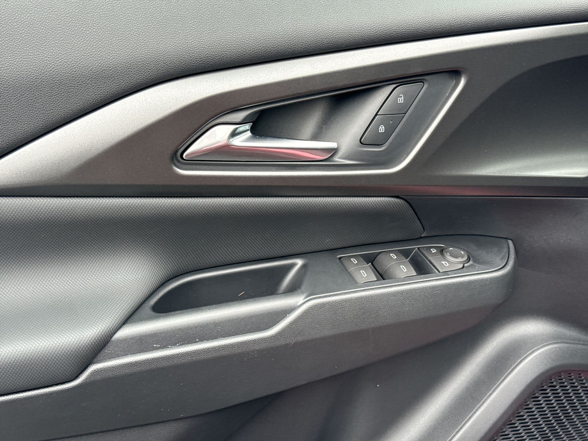 2026 Chevrolet Equinox EV 4dr LT1 w/PCY