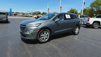2023 Buick Enclave Essence