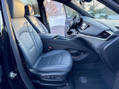 2022 Buick Enclave Essence