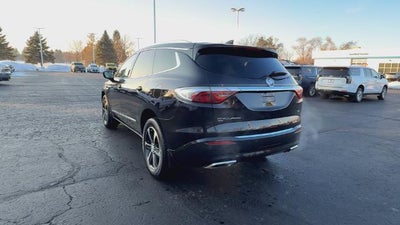 2022 Buick Enclave Essence