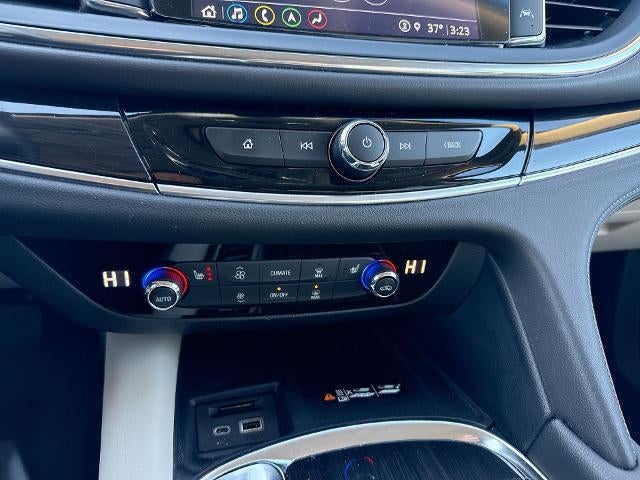 2022 Buick Enclave Essence