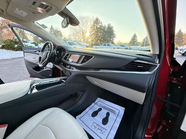 2022 Buick Enclave Essence