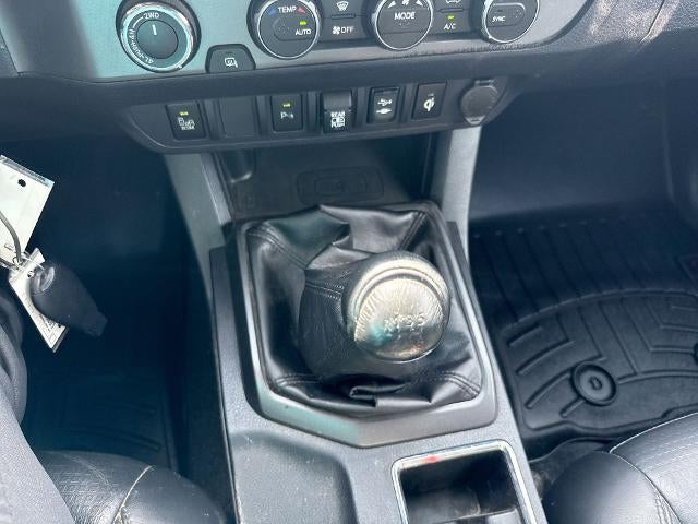 2019 Toyota Tacoma TRD Off Road - Photo 16